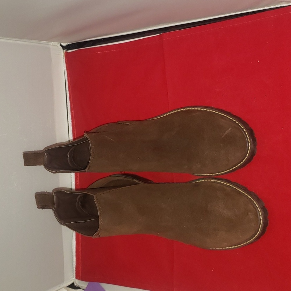 Steve Madden Suede bootie size 8.5